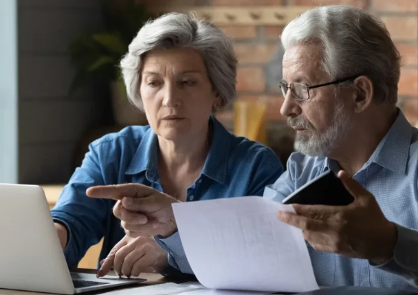 Pensions et assurances