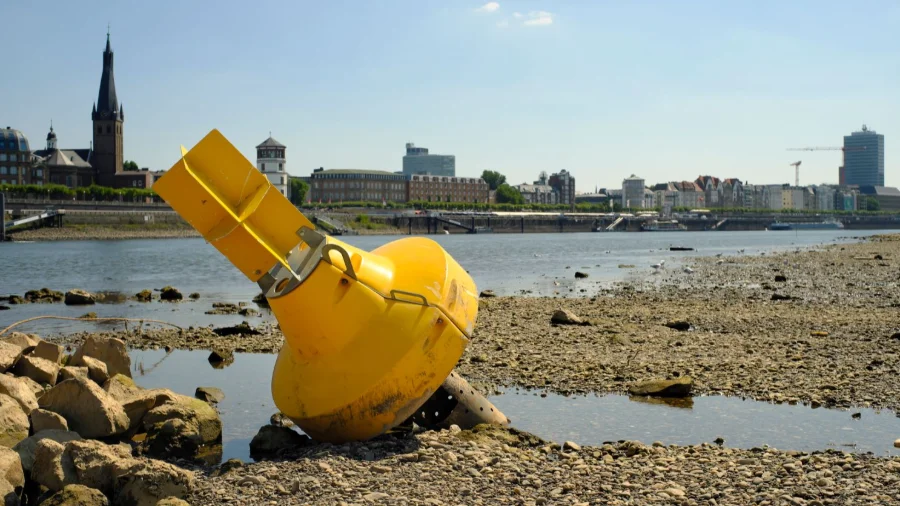 Adapting cities to water scarcity