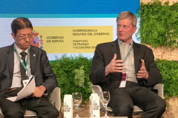GLOBAL%252520DEAL%2525202022-9272.jpg
