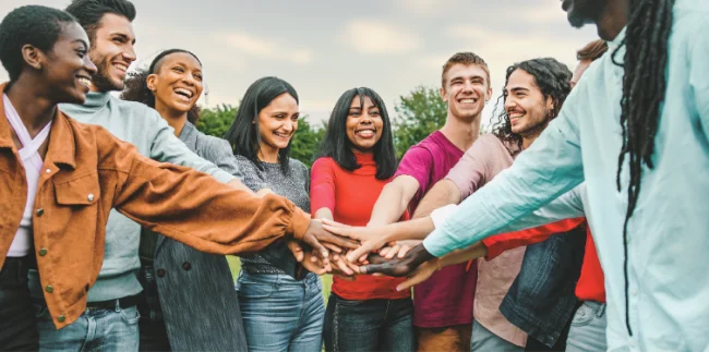 Comunidades conectadas: Redes, colaboraciones y agrupaciones como motores del crecimiento local